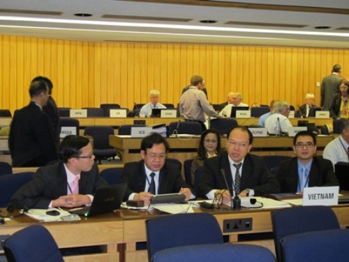 Deputy Director Bui Thien Thu attended the 64th session